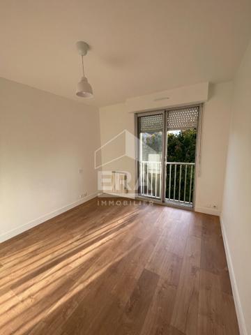 APPART. T2 AVEC BALCON A LOUER - BLOIS - QUARTIER ST-NICOLAS, CAVE PRIVATIVE & ASCENSEUR