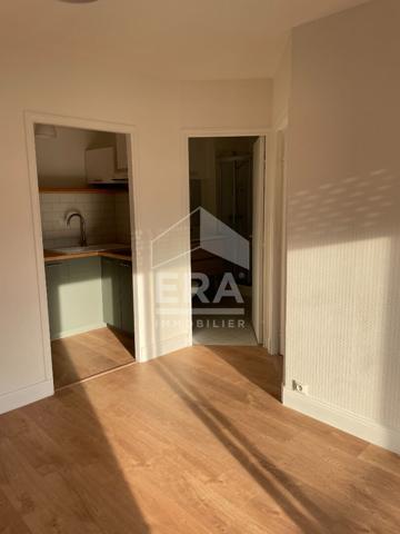APPART. T2 AVEC BALCON A LOUER - BLOIS - QUARTIER ST-NICOLAS, CAVE PRIVATIVE & ASCENSEUR