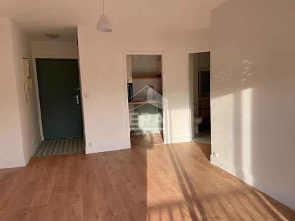 APPART. T2 AVEC BALCON A LOUER - BLOIS - QUARTIER ST-NICOLAS, CAVE PRIVATIVE & ASCENSEUR