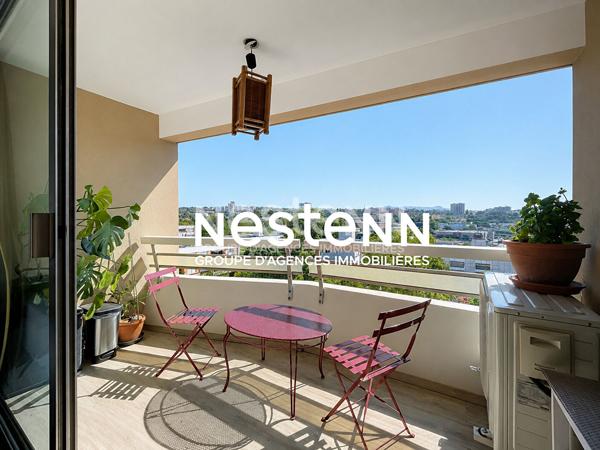 Appartement T2 dernier étage avec ascenseur, terrasse, box fermé, vue dégagée, proximité tramway
