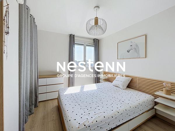 Appartement T2 dernier étage avec ascenseur, terrasse, box fermé, vue dégagée, proximité tramway
