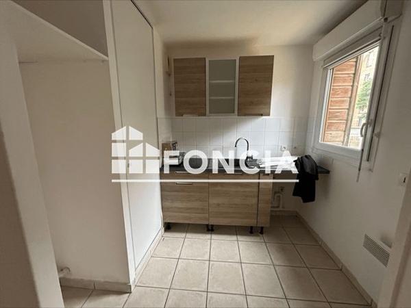 Location Appartement 2 pièces 41.8 m² - 11 RUE STORME Lesquin 59810