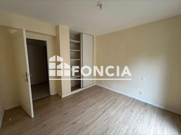 Location Appartement 2 pièces 41.8 m² - 11 RUE STORME Lesquin 59810