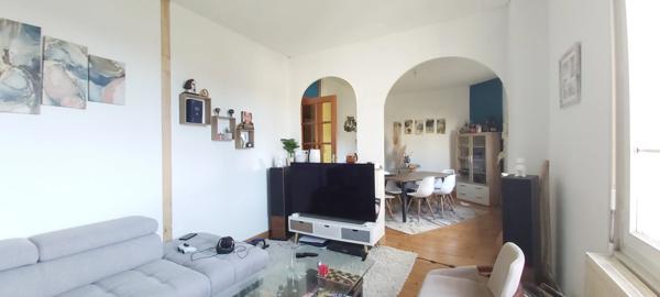 IMMEUBLE DE RAPPORT 4 APPARTEMENTS AVEC JARDINS