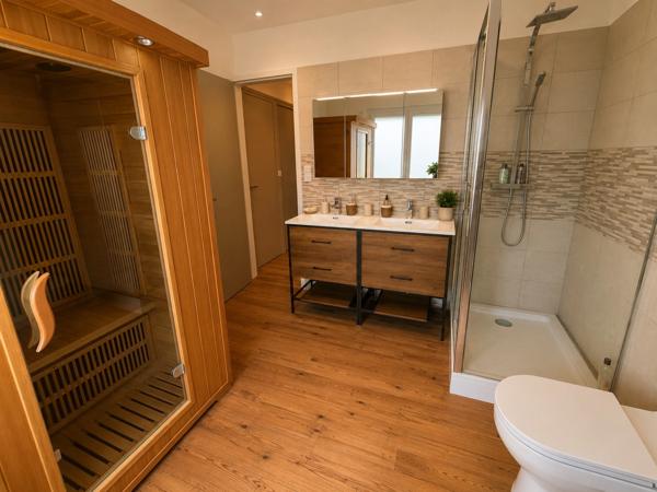 Maison à vendre 6 pièces SAINTES (17)
