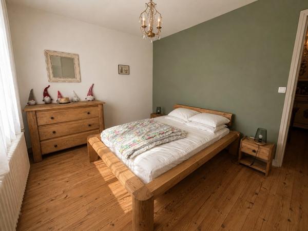 Maison à vendre 6 pièces SAINTES (17)