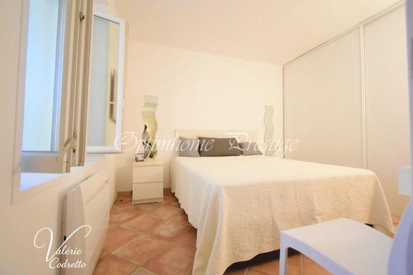 Villa 170 m² avec deux logements indépendants, garage et jardin au cœur de Hyères 83400