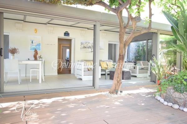 Villa 170 m² avec deux logements indépendants, garage et jardin au cœur de Hyères 83400