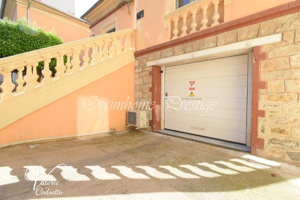 Villa 170 m² avec deux logements indépendants, garage et jardin au cœur de Hyères 83400