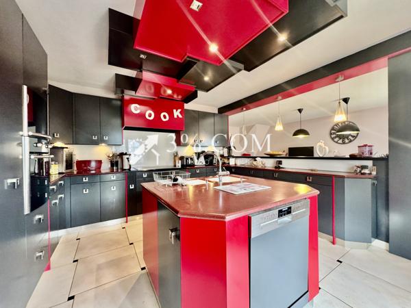 Maison 8 pièce(s) 7 chambre(s) 360 m²