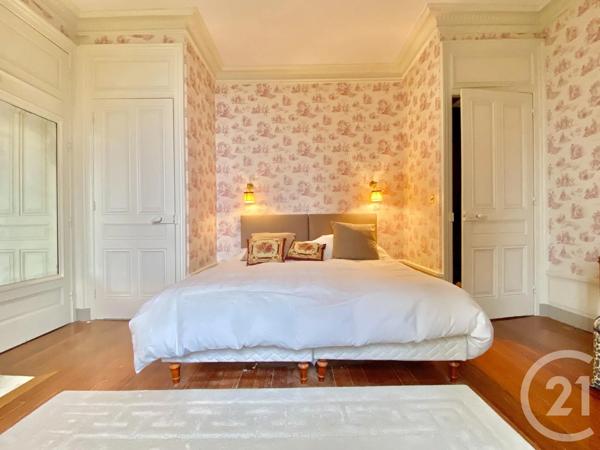 Maison à vendre  12 pièces - 245,20 m 2   LES AVENIERES VEYRINS THUELLIN  - 38