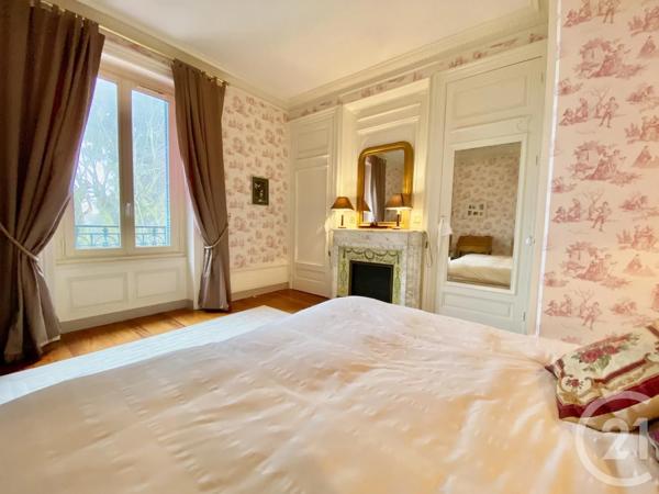Maison à vendre  12 pièces - 245,20 m 2   LES AVENIERES VEYRINS THUELLIN  - 38