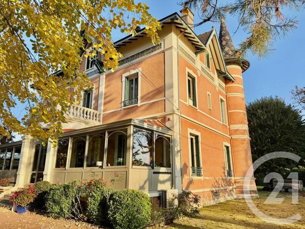 Maison à vendre  12 pièces - 245,20 m 2   LES AVENIERES VEYRINS THUELLIN  - 38