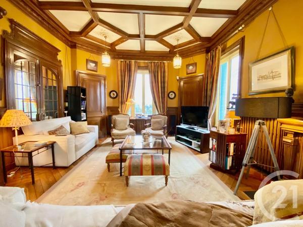 Maison à vendre  12 pièces - 245,20 m 2   LES AVENIERES VEYRINS THUELLIN  - 38