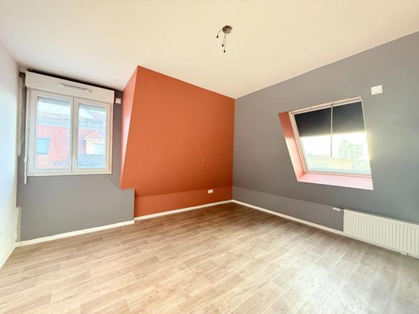 Appartement à vendre 3 pièces balcon + place de parking sous-sol