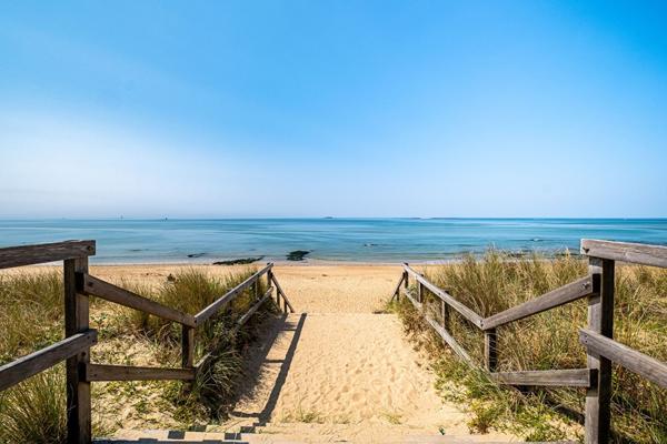 Villa Sur La Plage De Bonne Source
