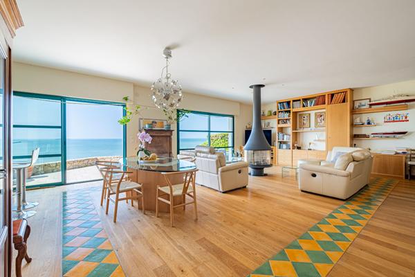 Villa Sur La Plage De Bonne Source