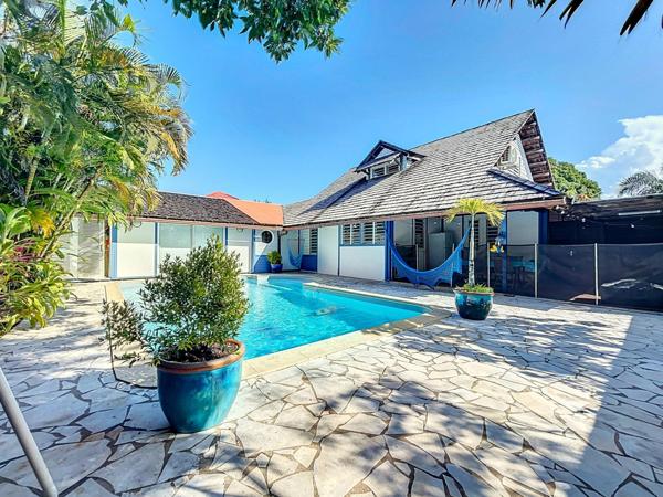 Maison T6 piscine, vendue louée - 8.15% brut rentabilité