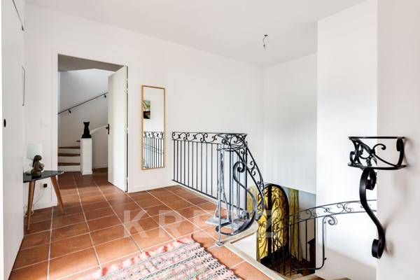 Triplex totalement rénovée dans résidence sécurisée