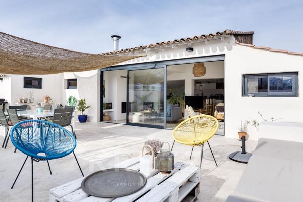 Triplex totalement rénovée dans résidence sécurisée