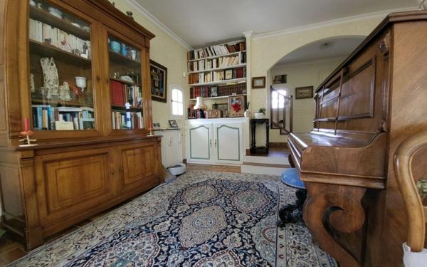 Maison à vendre    6 pièces • 130 m2 Aigremont