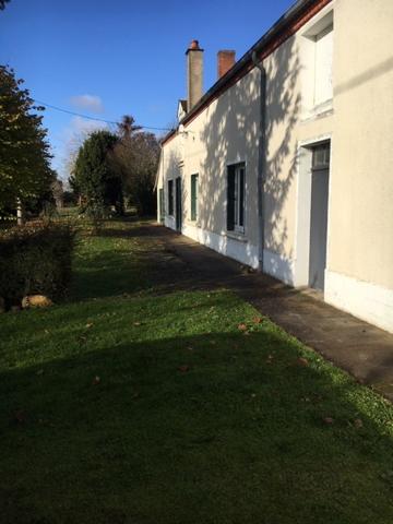 Baugy (18800) Maison type Longère 5 pièces Garage à 15 minutes de St Germain/Puy