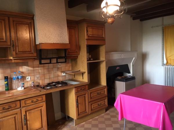 Baugy (18800) Maison type Longère 5 pièces Garage à 15 minutes de St Germain/Puy