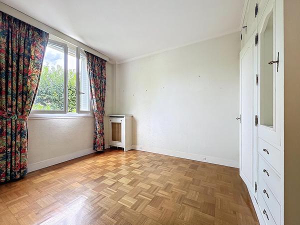 GARE - 3 CHAMBRES - BALCON - PARKING