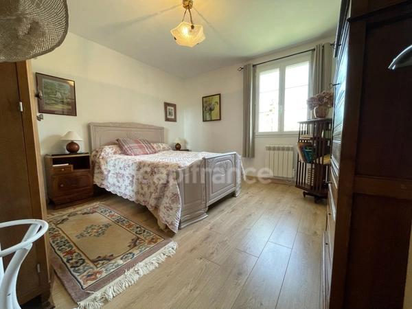Dpt Dordogne (24), à vendre  maison P8 de 292,68 m² - Terrain de 1 777,00 m²
