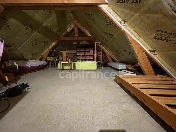 Dpt Dordogne (24), à vendre  maison P8 de 292,68 m² - Terrain de 1 777,00 m²
