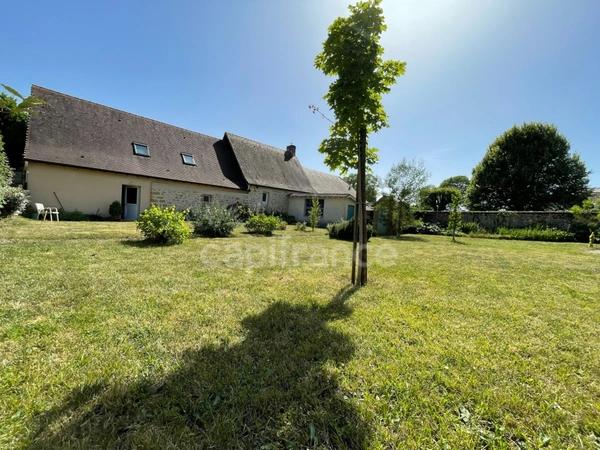 Dpt Dordogne (24), à vendre  maison P8 de 292,68 m² - Terrain de 1 777,00 m²