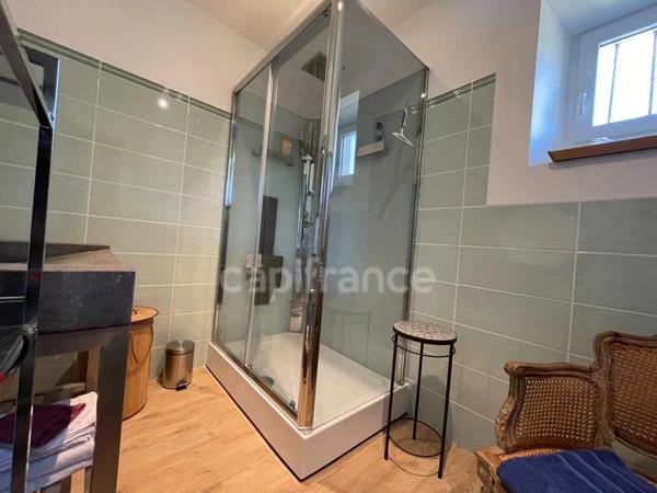 Dpt Dordogne (24), à vendre  maison P8 de 292,68 m² - Terrain de 1 777,00 m²