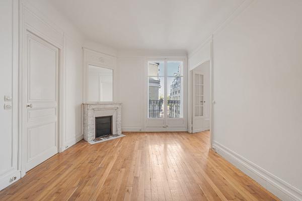 Paris 16ème. Jasmin - Appartement 2 pièces étage élevé avec vue dégagée - PARIS