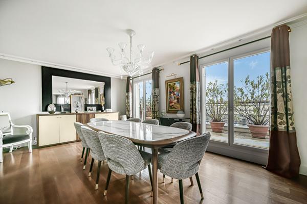 Bois de Vincennes/Lac Daumesnil - 5ème étage avec ascenseur - Terrasse de 70m² - PARIS