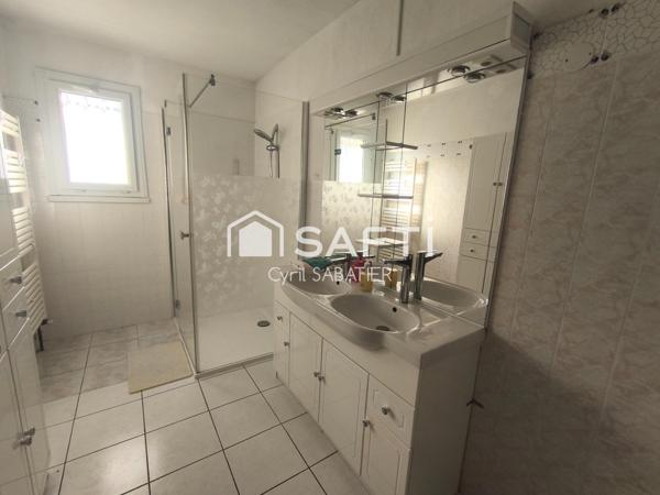 Maison 3 faces, 125m², 3 chambres, garage, sous sol