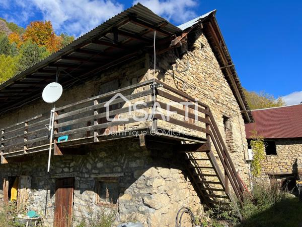 Ancienne bergerie à rénover au calme dans les montagnes