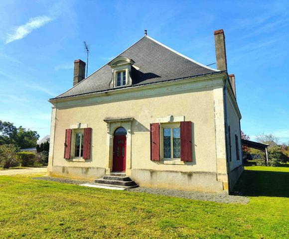 MAISON AVEC DEPENDANCES ET GRAND TERRAIN