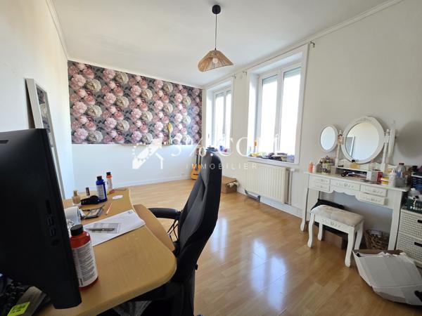 Maison 6 pièce(s) 5 chambre(s) 200 m²