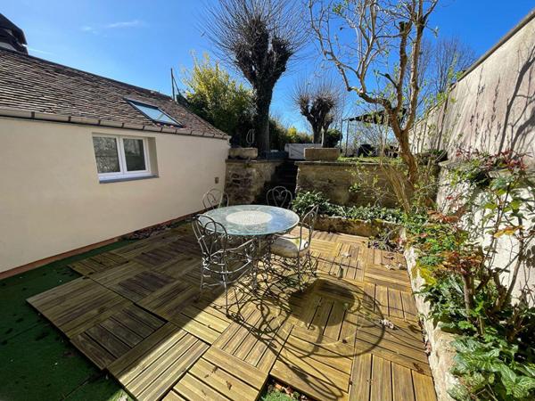 SUD DE CHAUMONT EN VEXIN village recherché à moins de 30 minutes de CERGY-PONTOISE maison en pierre de 125 m² / 5 chambres dont une suite parentale / garage + cave sur 345 m² de terrain