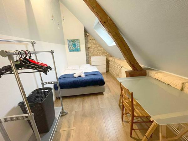 SUD DE CHAUMONT EN VEXIN village recherché à moins de 30 minutes de CERGY-PONTOISE maison en pierre de 125 m² / 5 chambres dont une suite parentale / garage + cave sur 345 m² de terrain