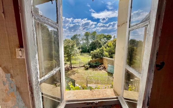 Maison à vendre    6 pièces •  Uzès