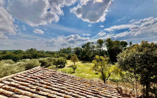 Maison à vendre    6 pièces •  Uzès