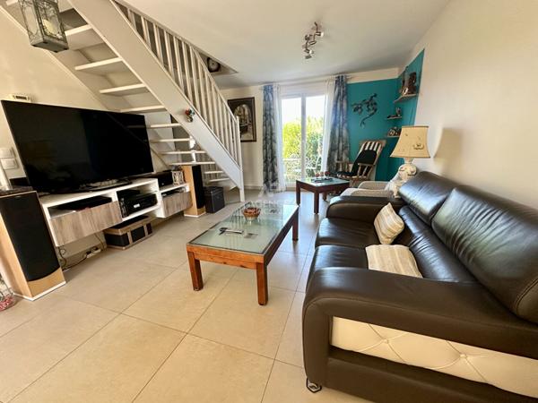 Maison Carrieres Sous Poissy 7 pièce(s) €399 900 ** - Référence 8963