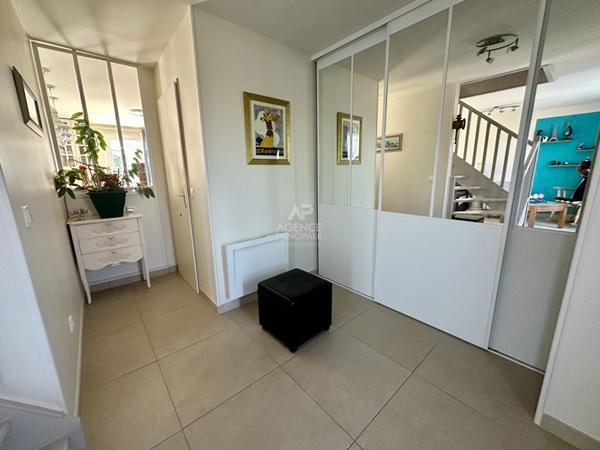 Maison Carrieres Sous Poissy 7 pièce(s) €399 900 ** - Référence 8963