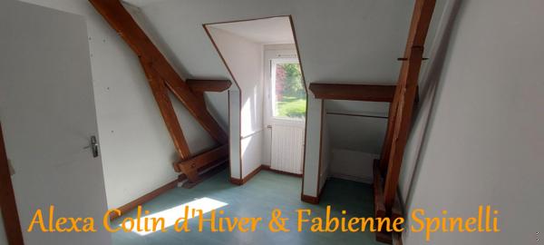 Commodités de plain pieds dans cette maison de 4 chambres à Bucy le long!