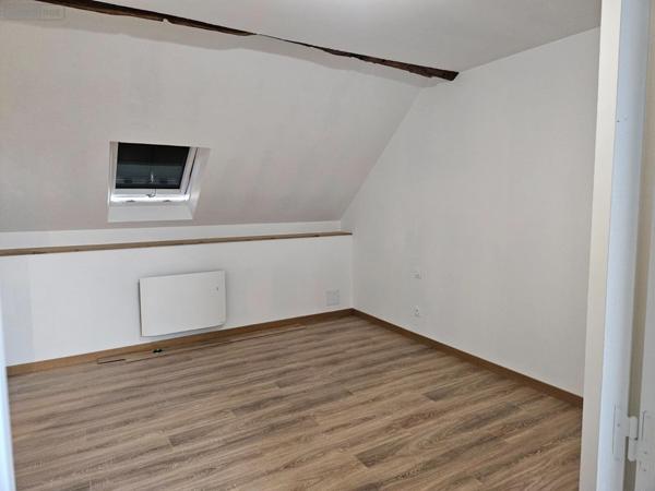 Maison individuelle à louer à Sauvigny-le-Bois dans l'Yonne (89200), ref : MAISON AVEC DEPENDANCES A LOUER SAUVIGNY LE BOIS   
Montjalin