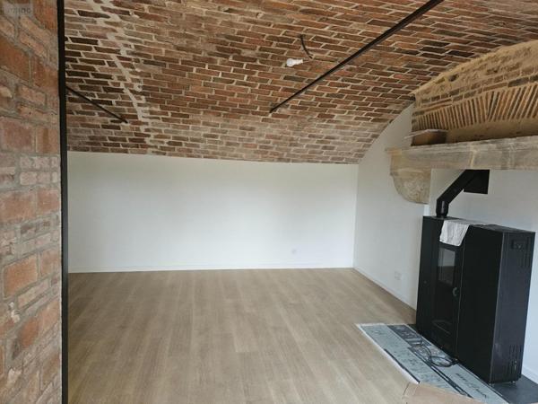 Maison individuelle à louer à Sauvigny-le-Bois dans l'Yonne (89200), ref : MAISON AVEC DEPENDANCES A LOUER SAUVIGNY LE BOIS   
Montjalin