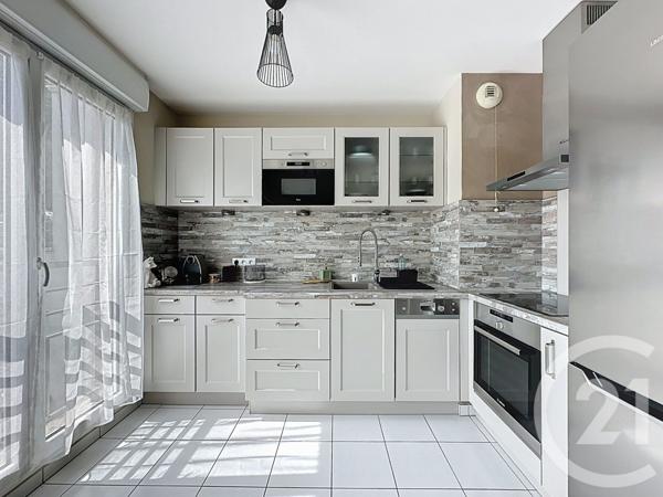 Appartement F4 à vendre  4 pièces - 72,42 m2 MONTFERMEIL - 93