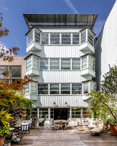 Maison d'architecte les pieds dans l'eau à 5 min du centre de Paris
