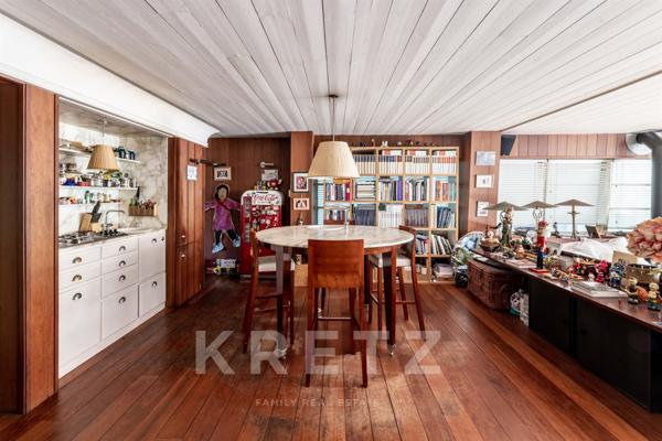 Maison d'architecte les pieds dans l'eau à 5 min du centre de Paris